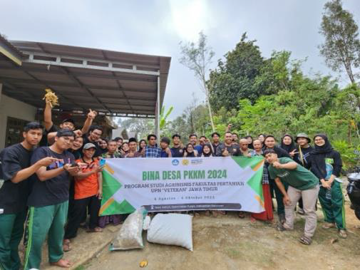 Mahasiswa Bina Desa PKKM Agribisnis 2024 UPN “Veteran” Jawa Timur Sukses Gelar Sosialisasi dan Pelatihan Praktik Pembuatan Pakan Alternatif (Silase) untuk Sapi Perah di Desa Kemiri, Kecamatan Puspo, Kabupaten Pasuruan