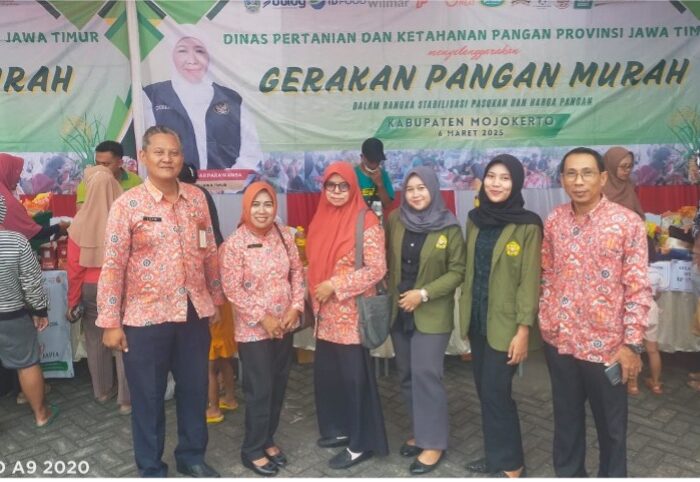 Mahasiswa MBKM Prodi Agribisnis UPN “Veteran” Jawa Timur dukung Gerakan Pangan Murah di Pasar Rakyat Bagusan Kabupaten Mojokerto