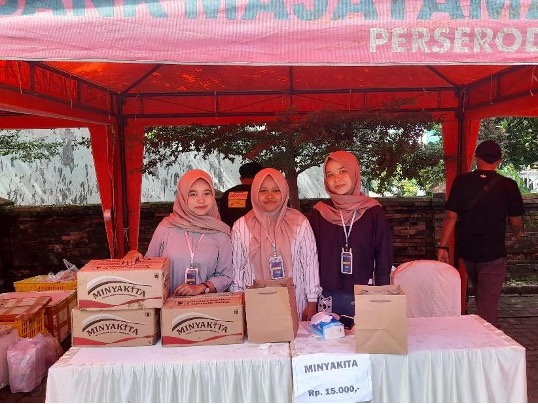 Mahasiswa Agribisnis UPNVJT Terlibat dalam Program Pasar Murah Pemkab Mojokerto, Wujud Nyata Komitmen terhadap SDGs